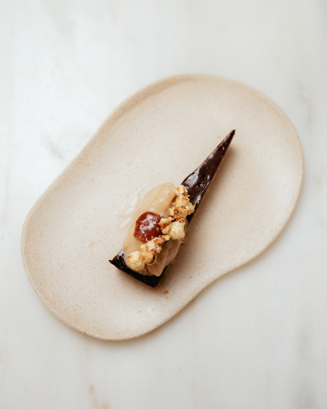 tarte de alt-'choc' 1 · plated · hero